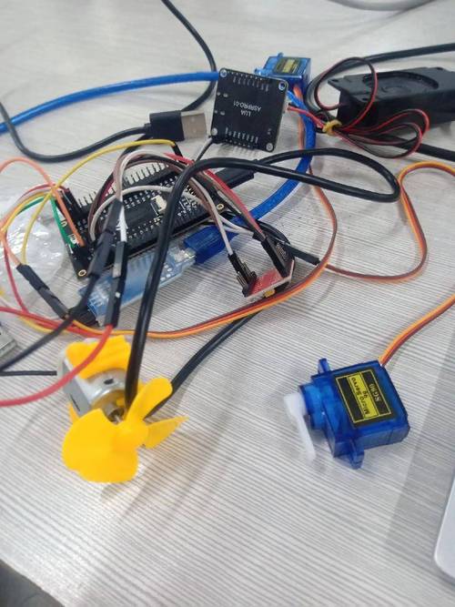 Steering Gear Does Not Turn And Shakes. Fault Diagnosis. Quickly Troubleshoot Power Signal Problems.